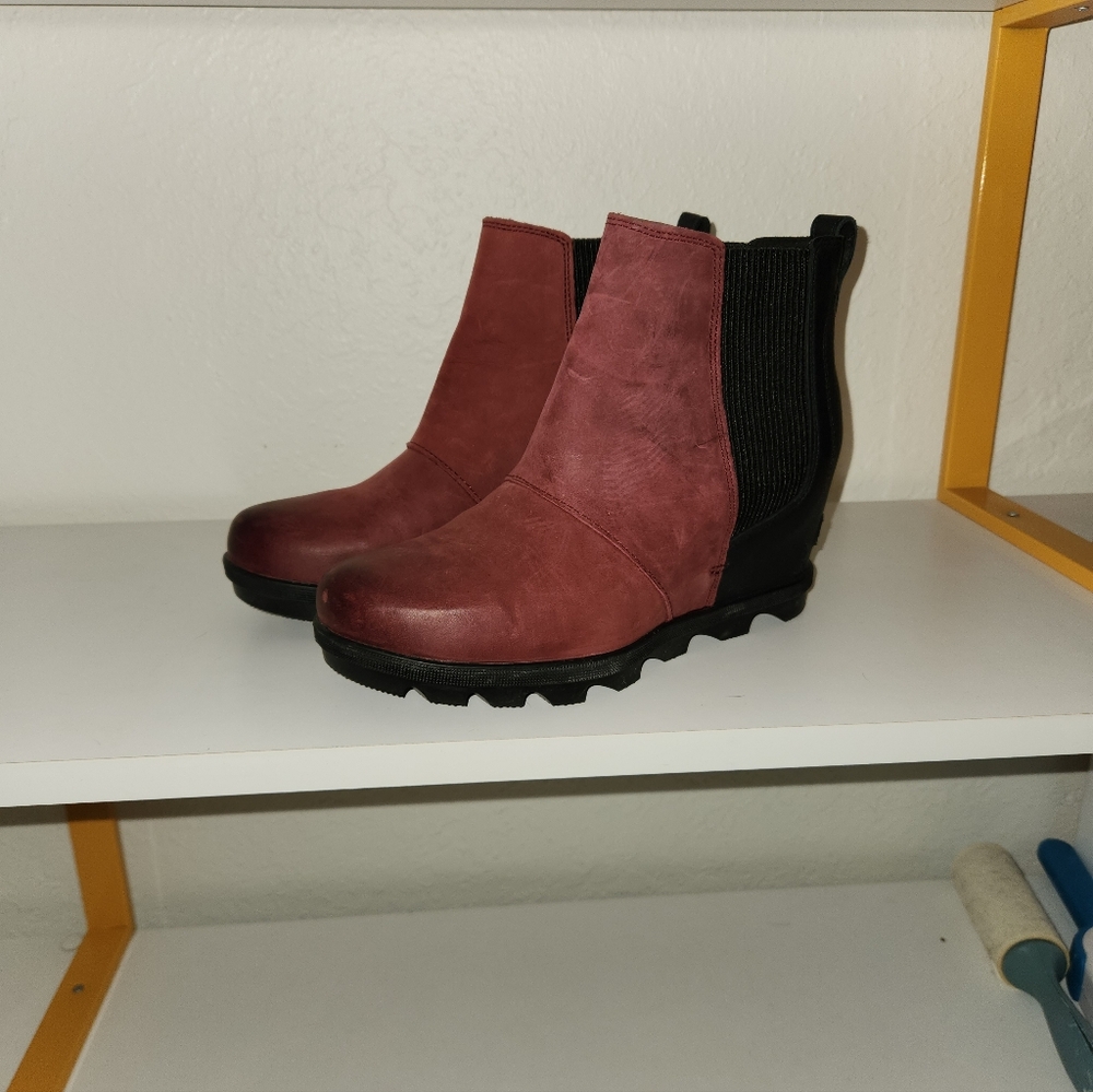 Sorel Joan Of Arctic Wedge II Red And Black